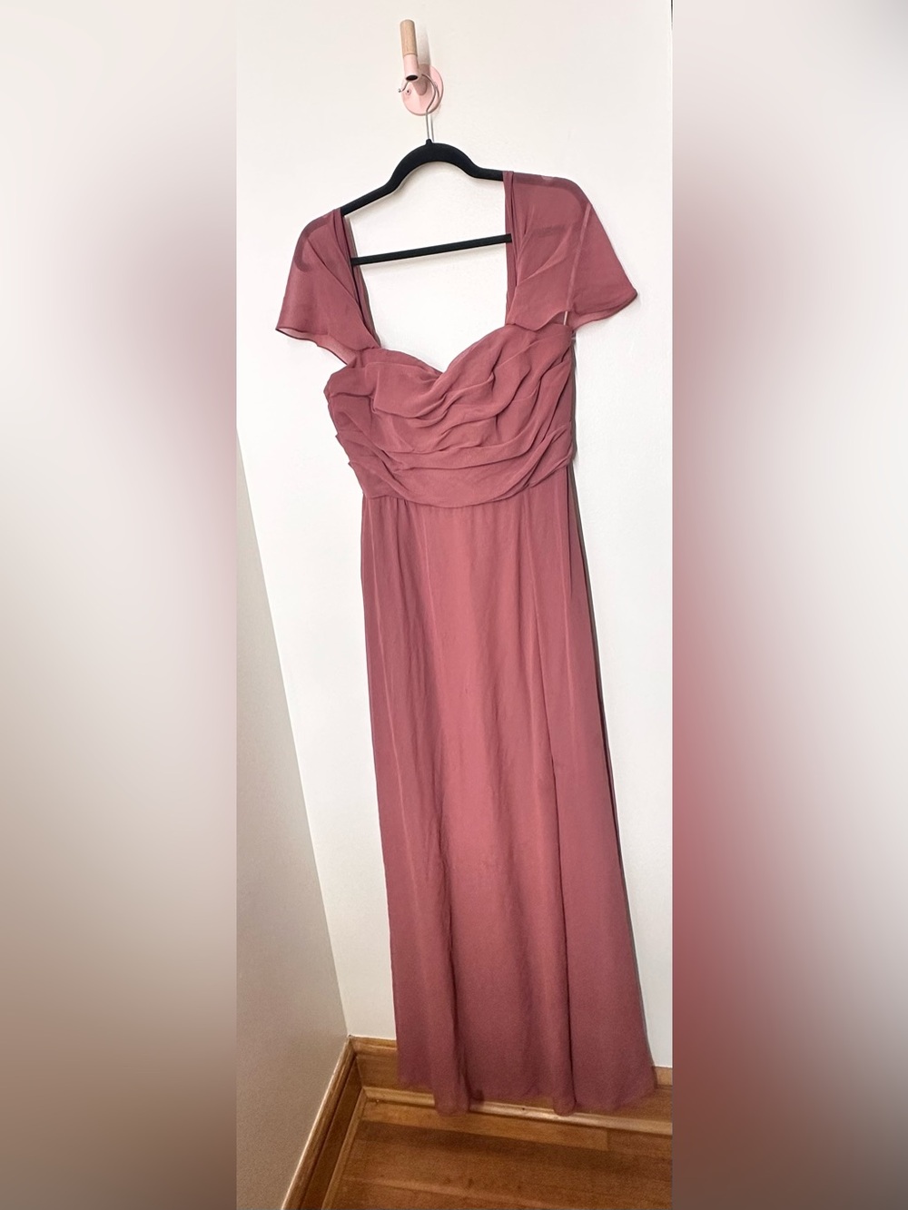 B2 Jasmine Mauve Off-Shoulder Bridesmaid Formal Gown Dress Size 14 - Picture 7 of 7